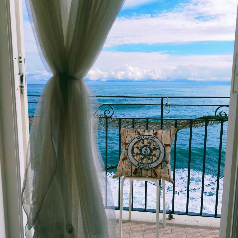 Casa Adriana Fronte Mare Apartment Монополи Екстериор снимка