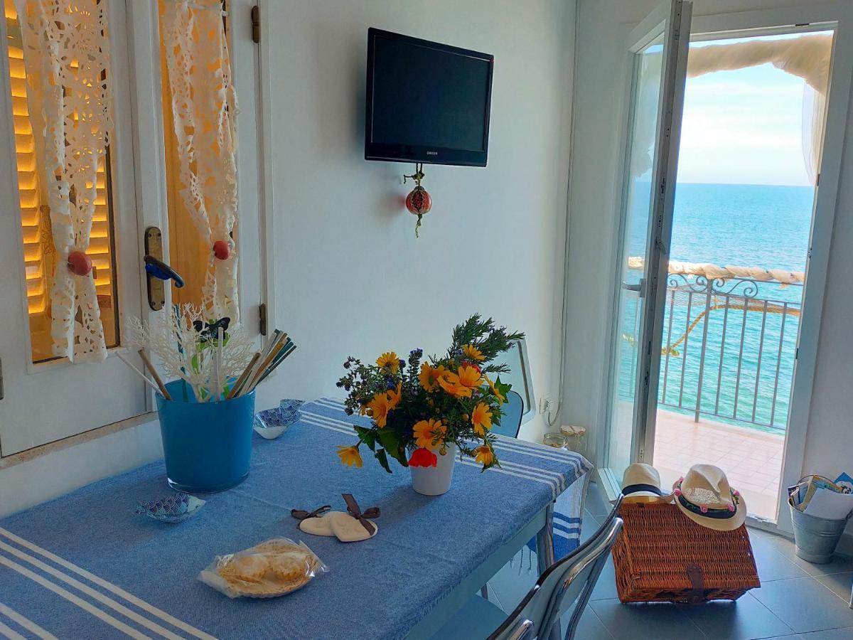 Casa Adriana Fronte Mare Apartment Монополи Екстериор снимка