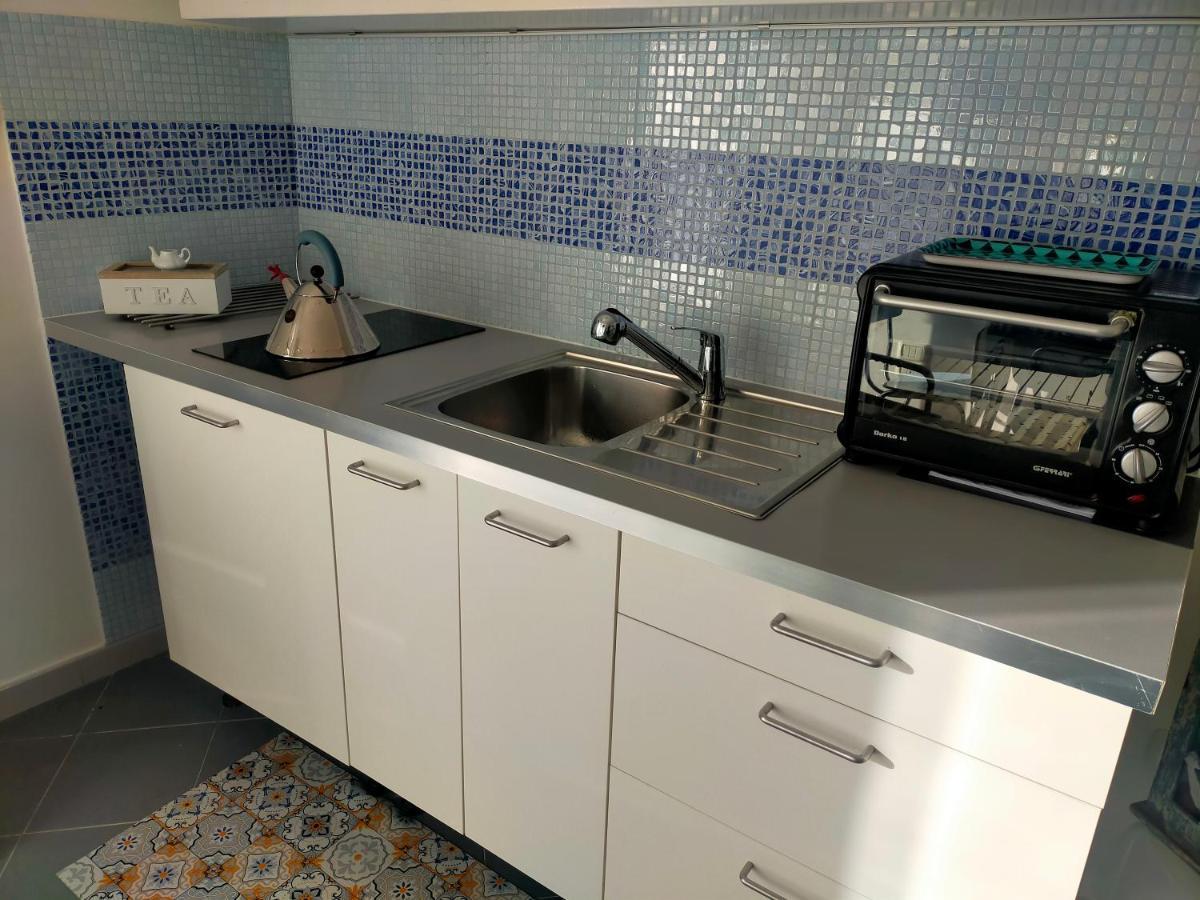 Casa Adriana Fronte Mare Apartment Монополи Екстериор снимка