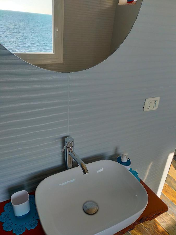 Casa Adriana Fronte Mare Apartment Монополи Екстериор снимка